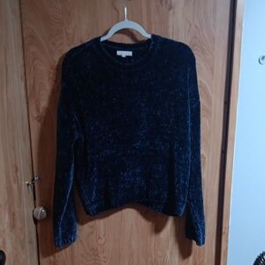 La Hearts Black Crew Neck Sweater Classic Style